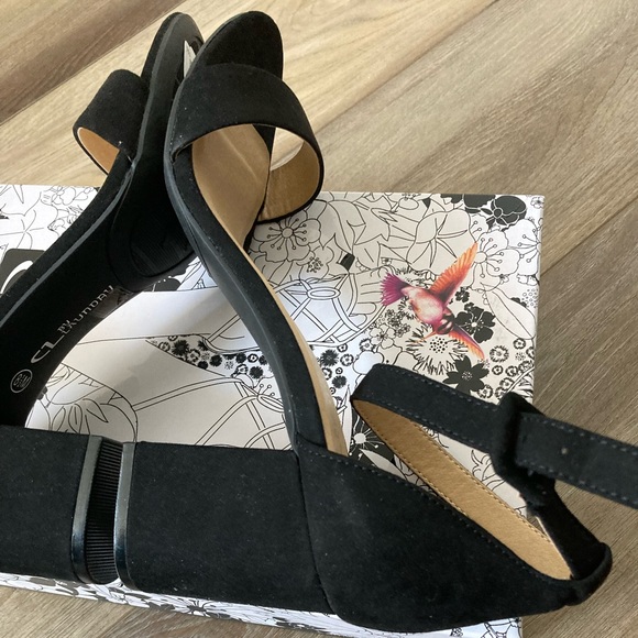 CL By Laundry *NWT* Women’s Size 8.5/39 Black Block Heel Suede Sandal - Picture 9 of 11